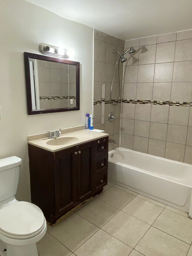 Foto del edificio - 3240 108th St