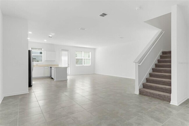 Building Photo - 353 Bogey Dr