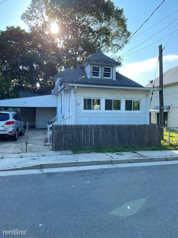 Primary Photo - 3 br, 1 bath House - 121 Elizabeth Ave