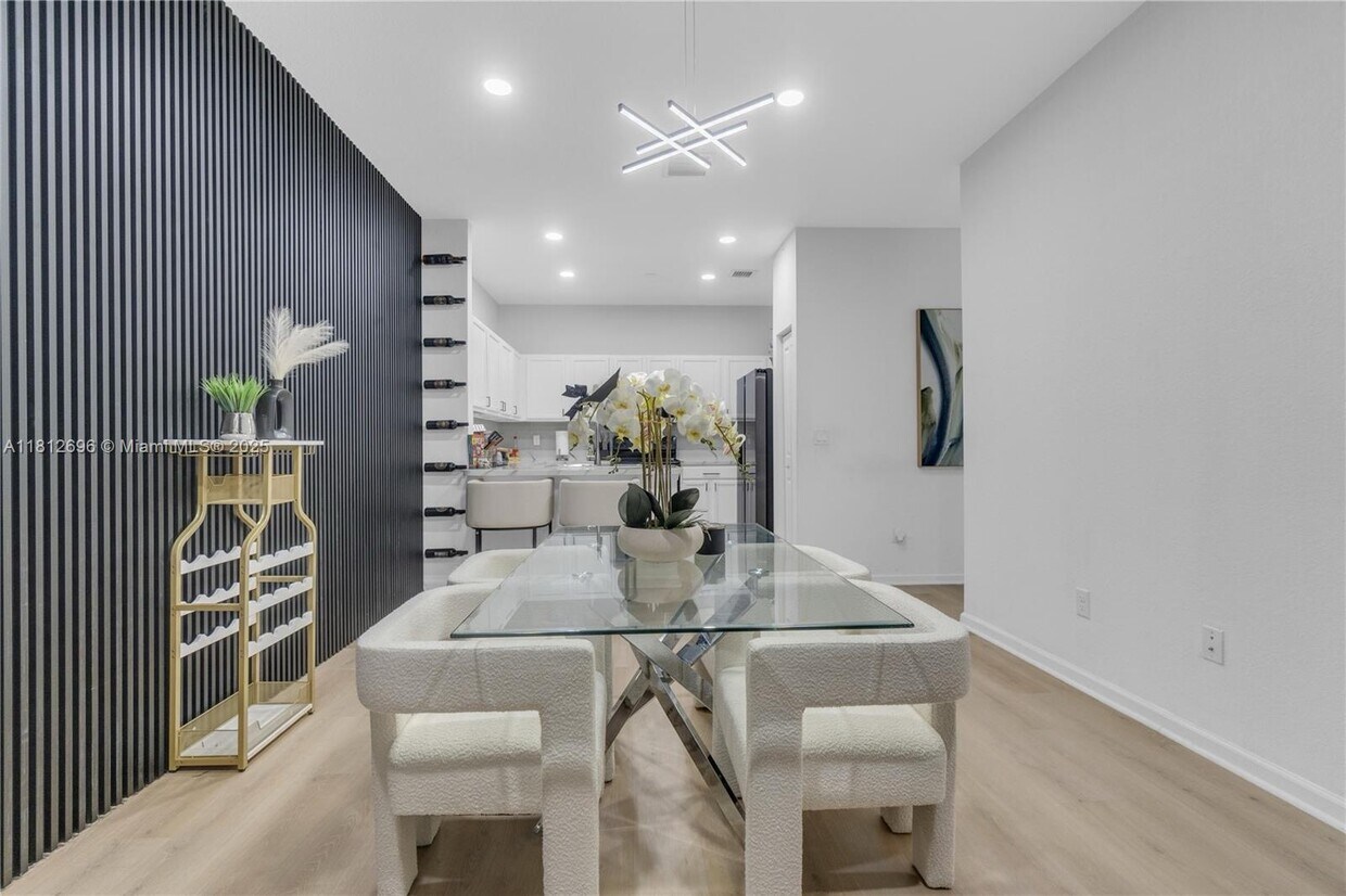 Foto principal - 3529 NW 29th Pl
