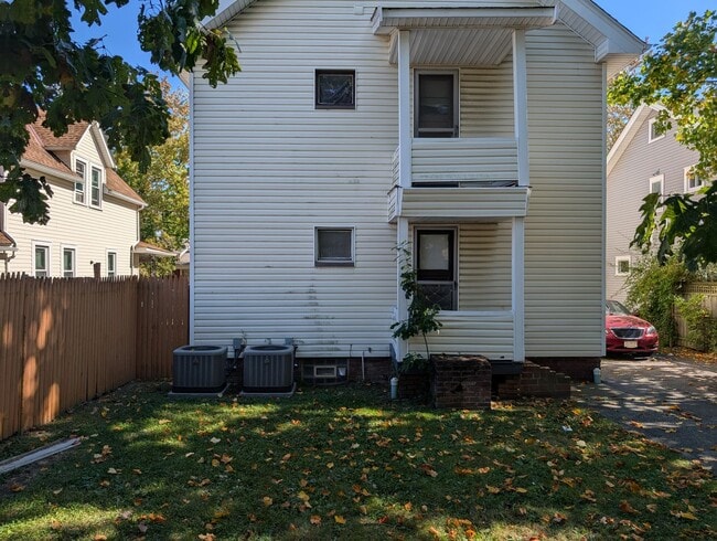 Building Photo - 3458 W 136th St