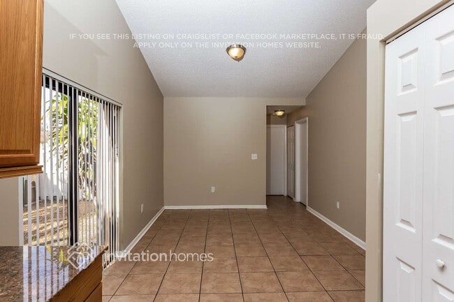 Building Photo - 13960 Beechwood Ct