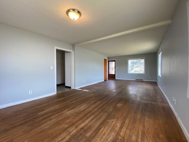 Building Photo - Feels Like A Little Bit of Country - 1+BR ...