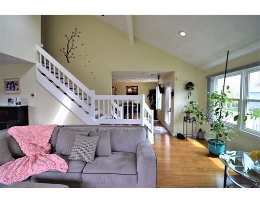 Building Photo - 1 Carnation Cir