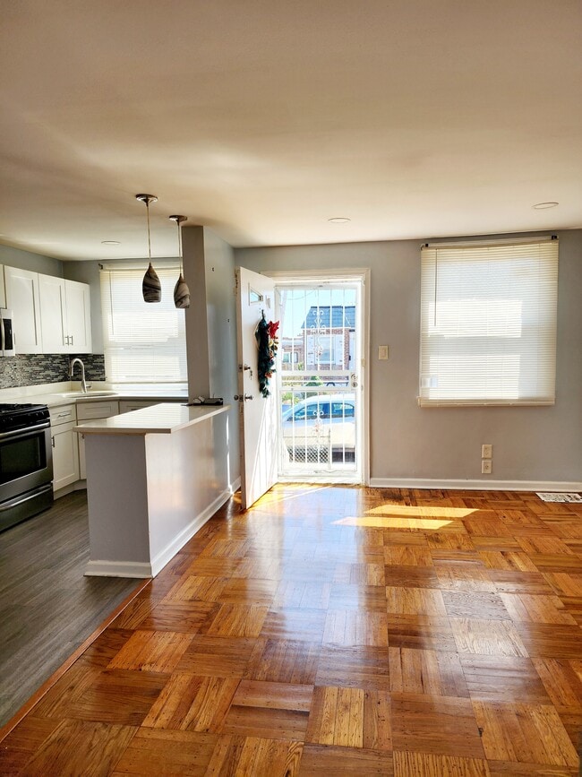 Foto del edificio - 5316 Glenloch St