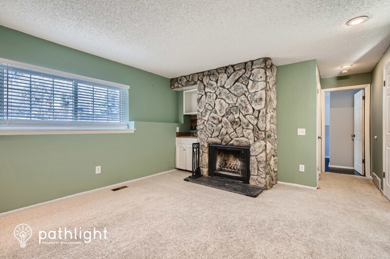 Foto principal - 8575 Dover Ct
