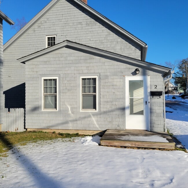 Building Photo - 2 Hoppin Ave