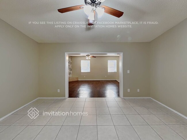 Foto del edificio - 11515 Paperwood Pl