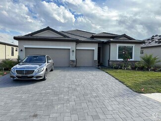 Building Photo - 4980 Seafoam Trl