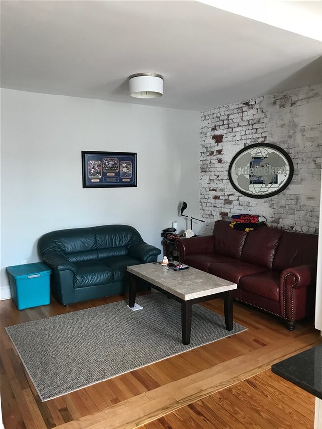 Foto del edificio - 315 Willow Ave