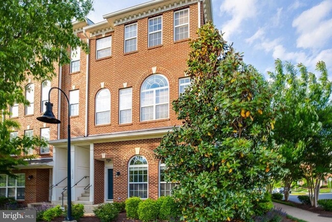 Building Photo - 15426 Rosemont Manor Dr