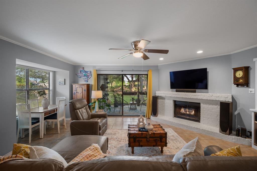 Primary Photo - 1135 Barton Hills Dr