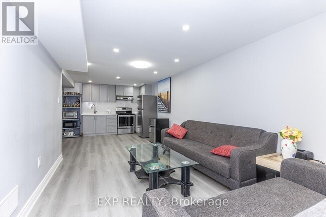 Building Photo - 3270 Klaiman Dr