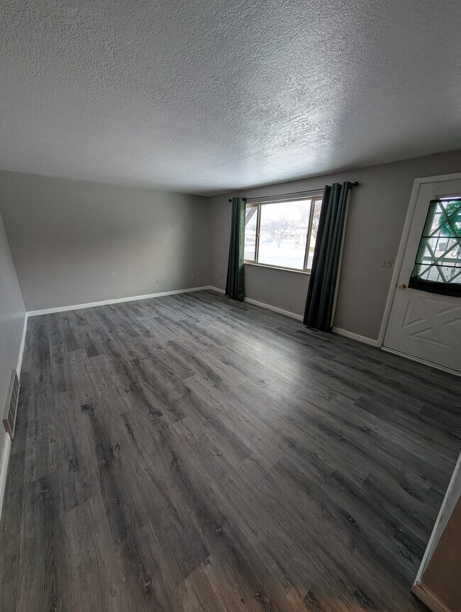 Foto del edificio - 277 W 600 S