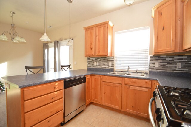 Open kitchen with plenty of cupboard space PLUS pantry - 1048 N Shepard Creek Pky