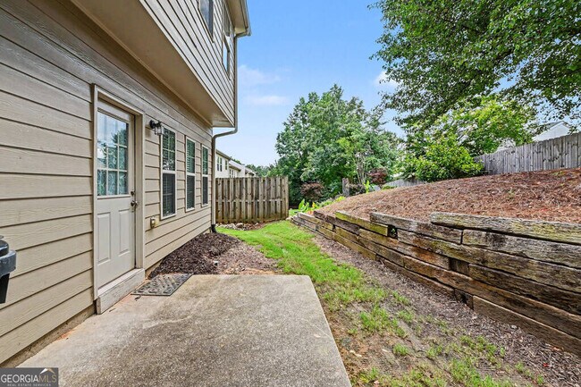 Building Photo - 2150 Waterford Park Dr