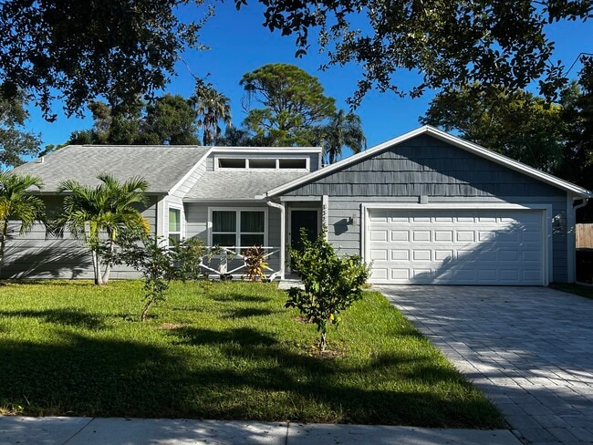 Building Photo - 3024 Woodpine Cir