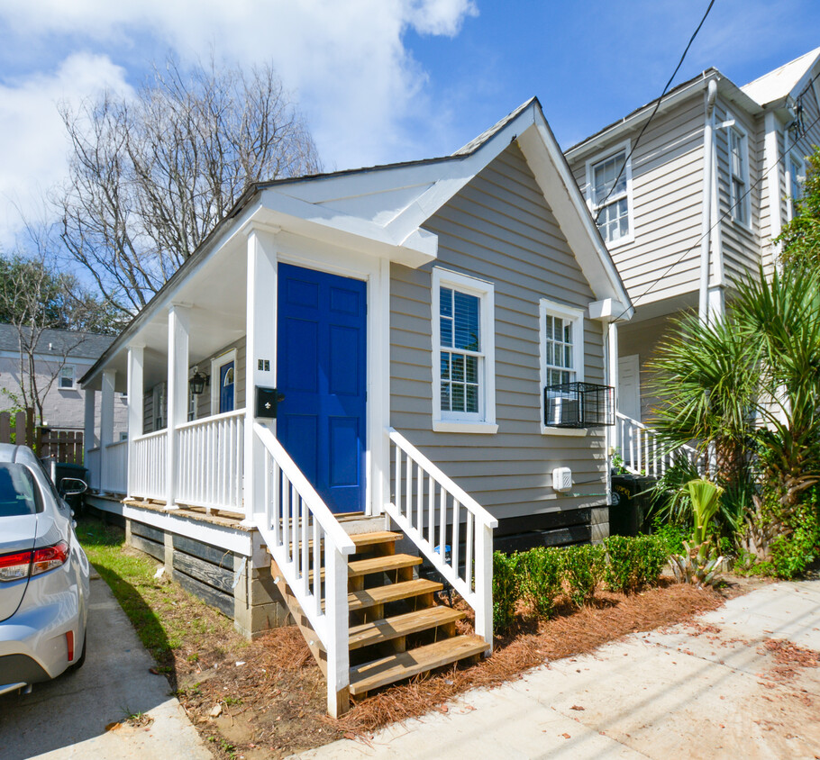 Foto principal - Great Downtown Charleston Location!