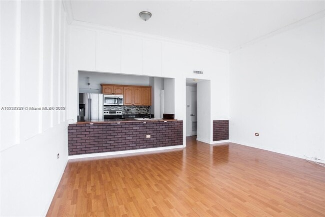 Building Photo - 7545 E Treasure Dr
