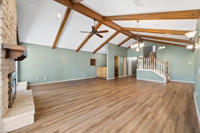 Building Photo - 843 Sunfish St