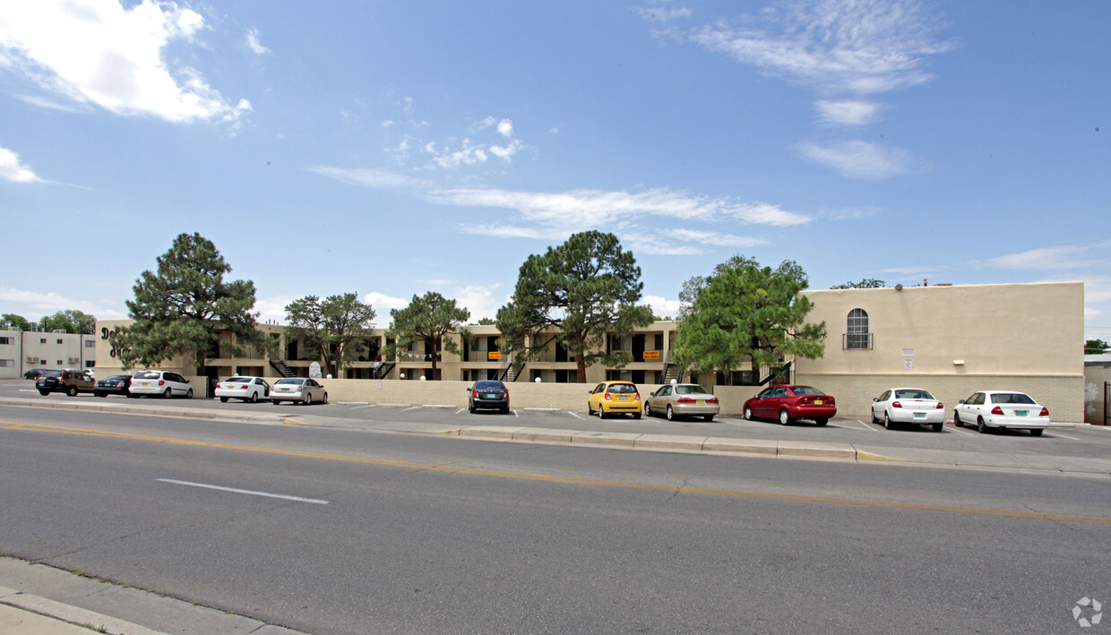 Del Lago Apartment Complex View - Del Lago Apartments