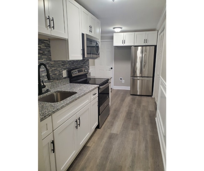 Building Photo - 17 W Talbott St