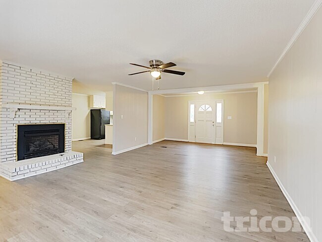 Building Photo - 605 Colorado Ct