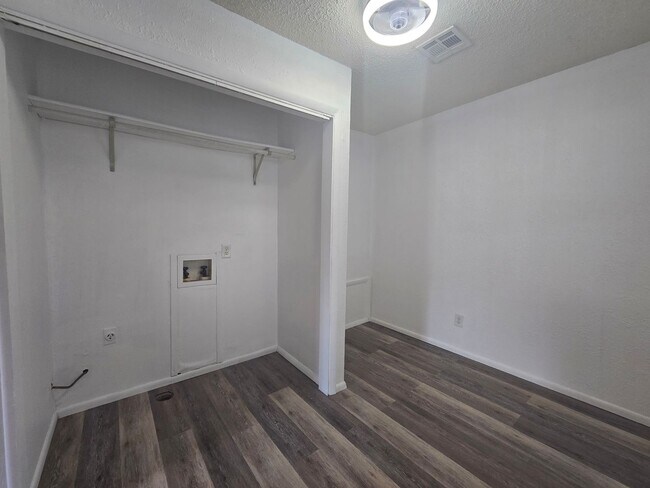 Foto del edificio - 1 Bedroom 1 Bath Home in Shawnee!