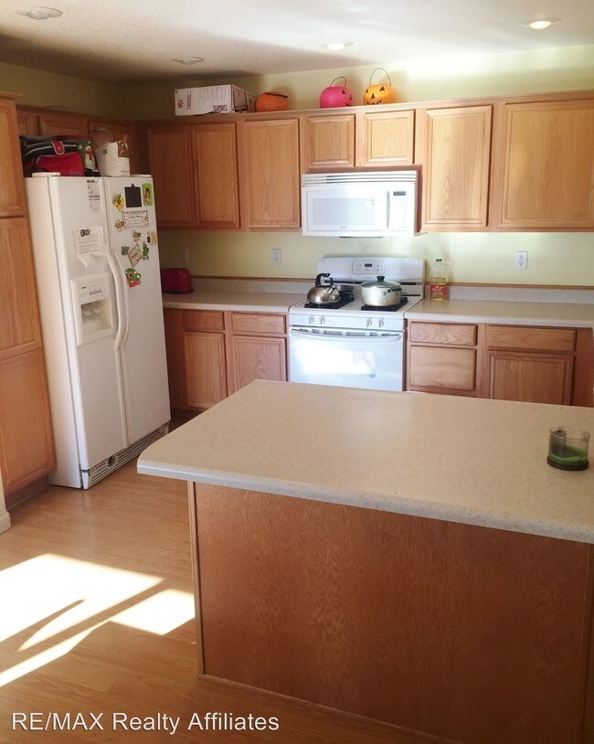 Building Photo - 3 br, 2.5 bath House - 17700 WOOD LEAF CT.