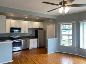 Building Photo - 2018 Front St