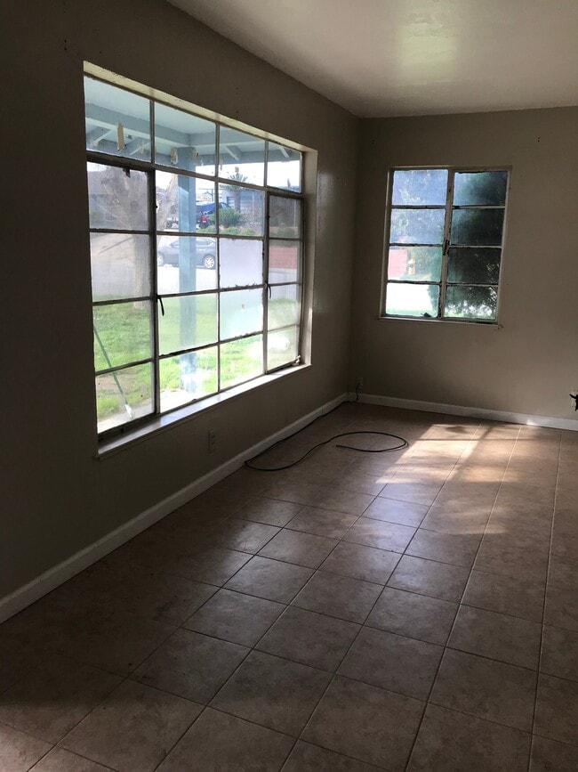 Building Photo - 1829 Morgan Ln