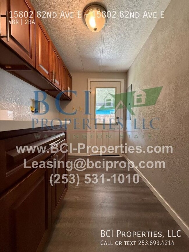 Building Photo - 15802 82nd Ave E