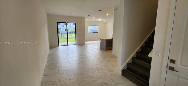 Building Photo - 8314 SW 120th Ter