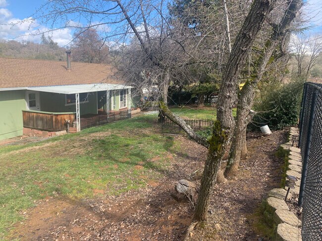 Building Photo - 1875 Pear Blossom Ln
