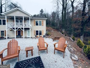 Building Photo - 85 Dixieland Ln
