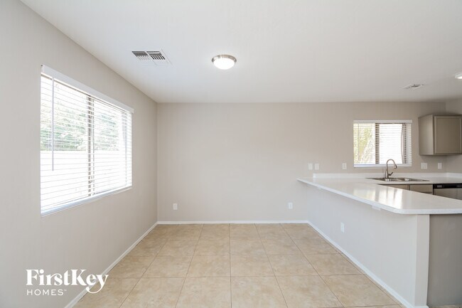 Foto del edificio - 3131 W Jessica Ln