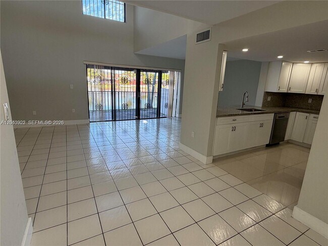 Foto del edificio - 1331 SW 124th Ct