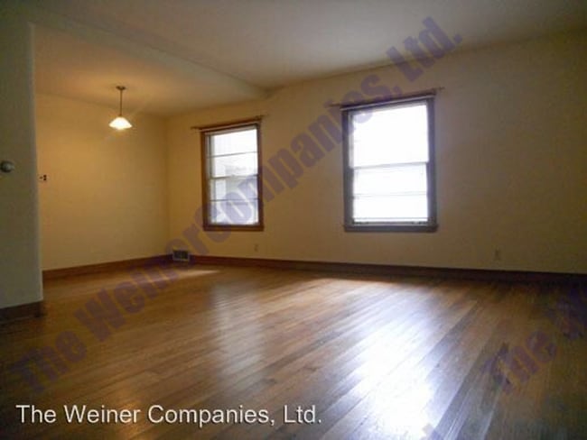 Foto del edificio - Now leasing for June!