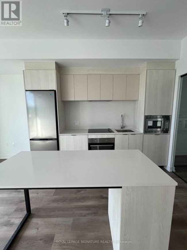 Building Photo - 1 Jarvis St