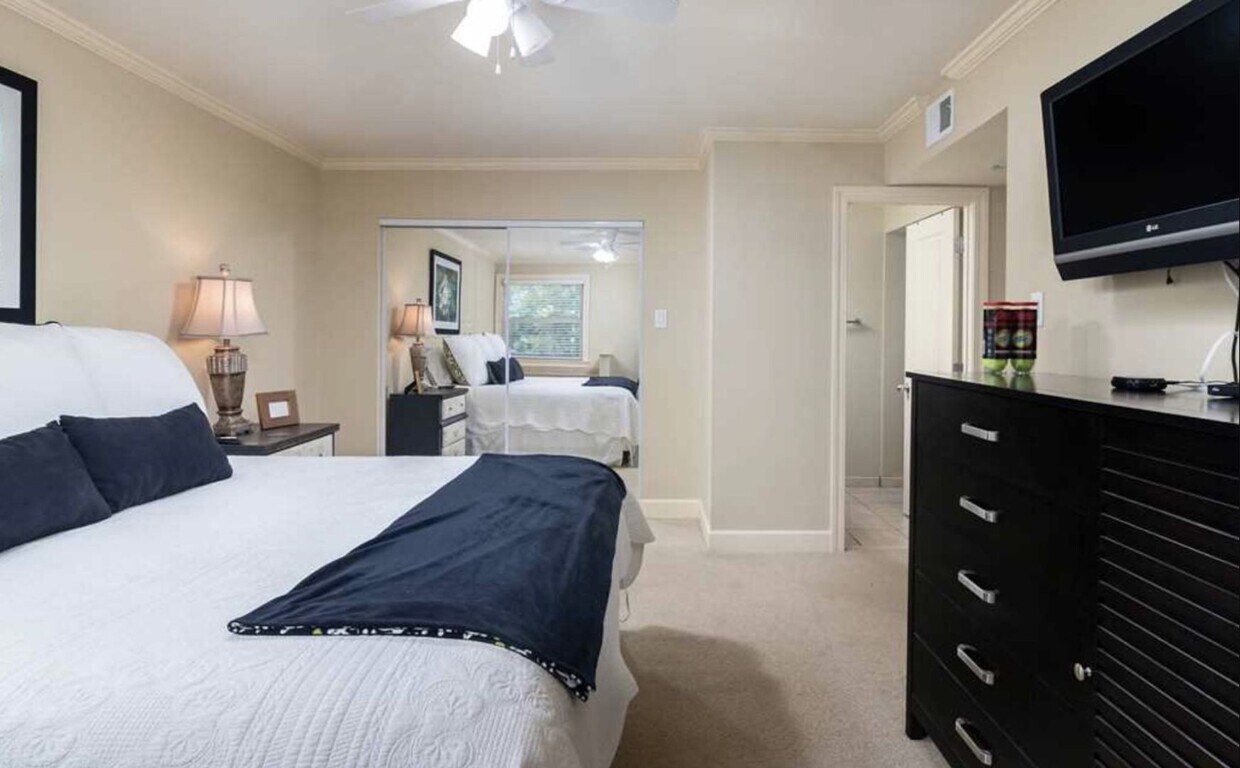 Foto del edificio - Great 3 bed 2 bath condo in Turnberry Condo's