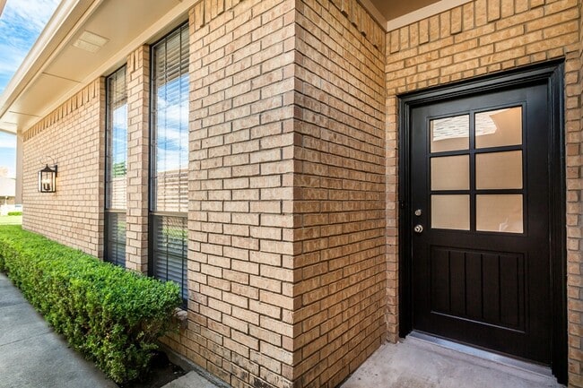 Photo - 2117 Promontory Point Apartment