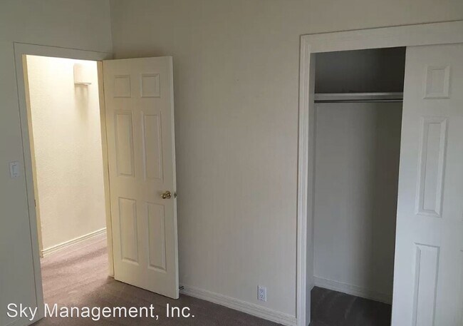 Building Photo - 3 br, 2 bath House - 11712 Kings Canyon Ro...
