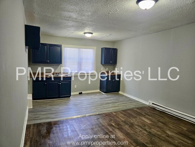 Building Photo - 609 S 8th St