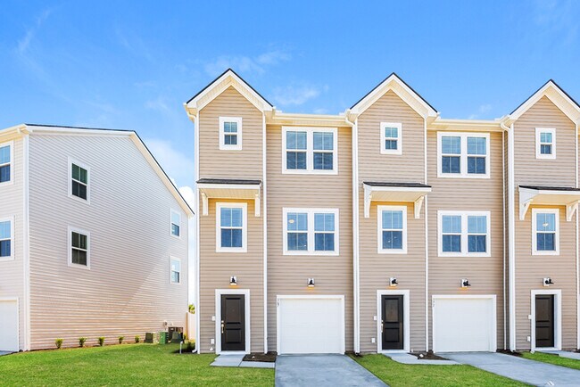 Foto del edificio - 248 Eagles Cliff Dr