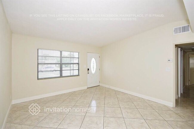 Building Photo - 7034 Pender Way