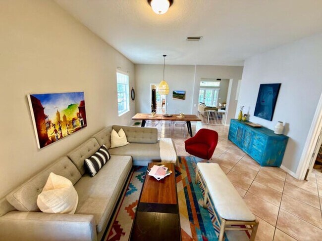 Foto del edificio - 1618 Royal Grove Way