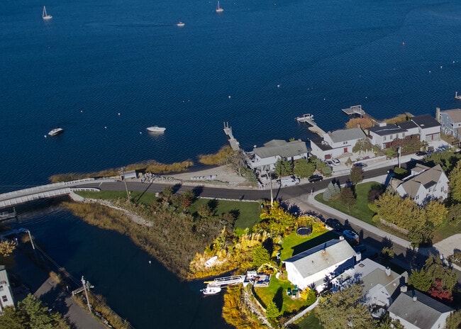 Building Photo - 4 Spriteview Ave