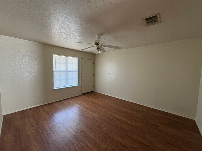 Building Photo - 2808 Cantabrian Dr