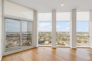 Building Photo - 500 Throckmorton St