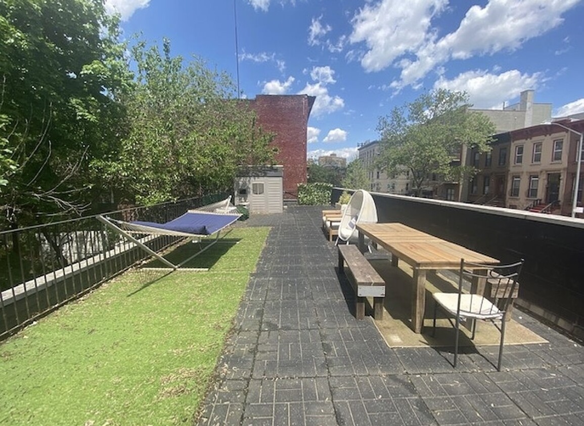 Foto principal - 789 Greene Ave